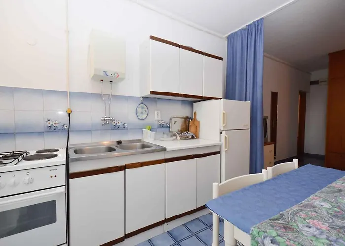 In - Istrien 10864 * Pola