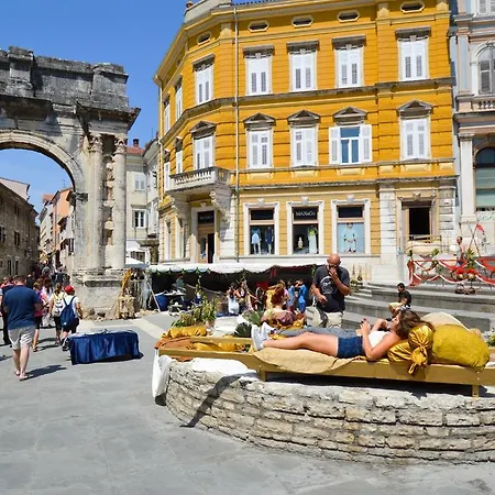 In - Istrien 10864 * Pula